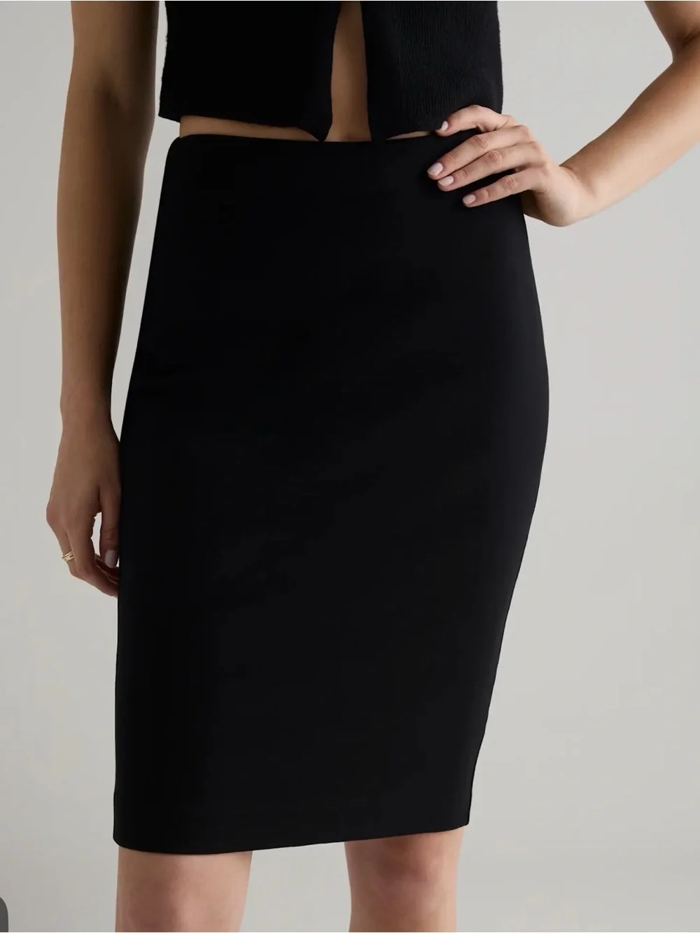 Quince Black Pencil Skirt - Sleek Office Staple